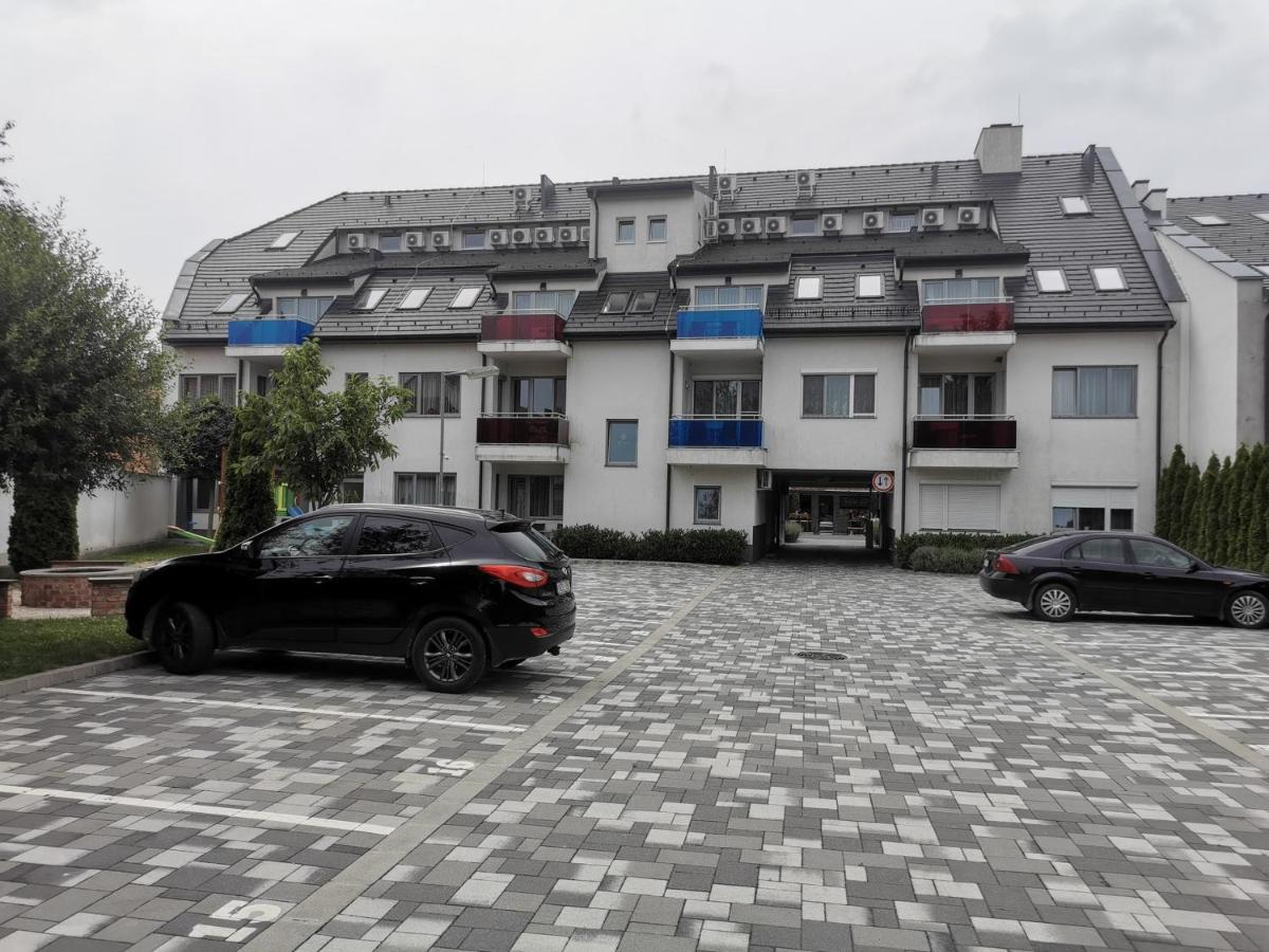 Szabo Lux Apartman Sarvar Exterior photo